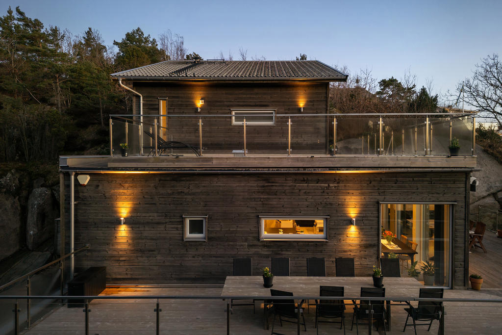 Generöst tilltagna altaner gör att du kan njuta av solen från morgon till kväll