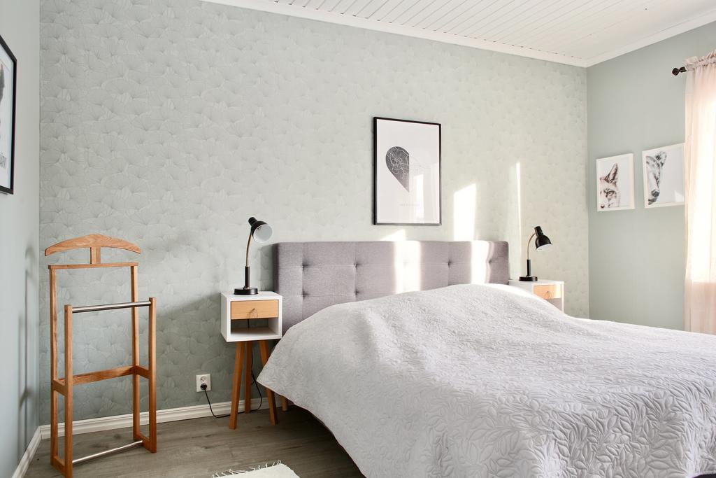 Sovrum 1 på entréplan 