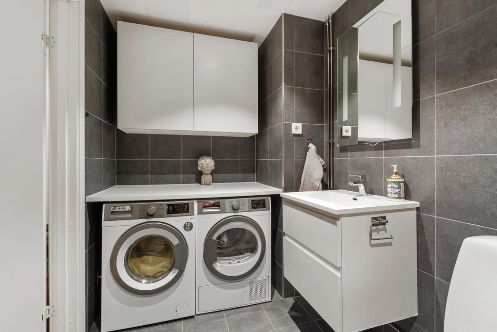 Modernt och fräscht. Badrum 1. 