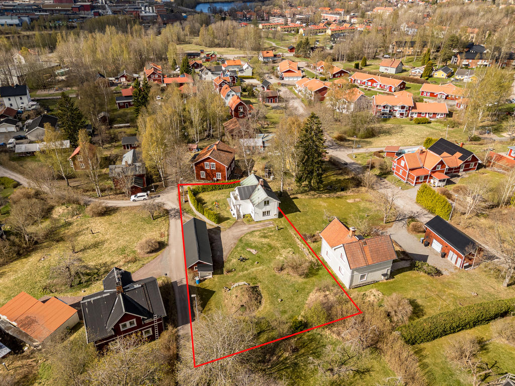 Villa med gårdskänsla!