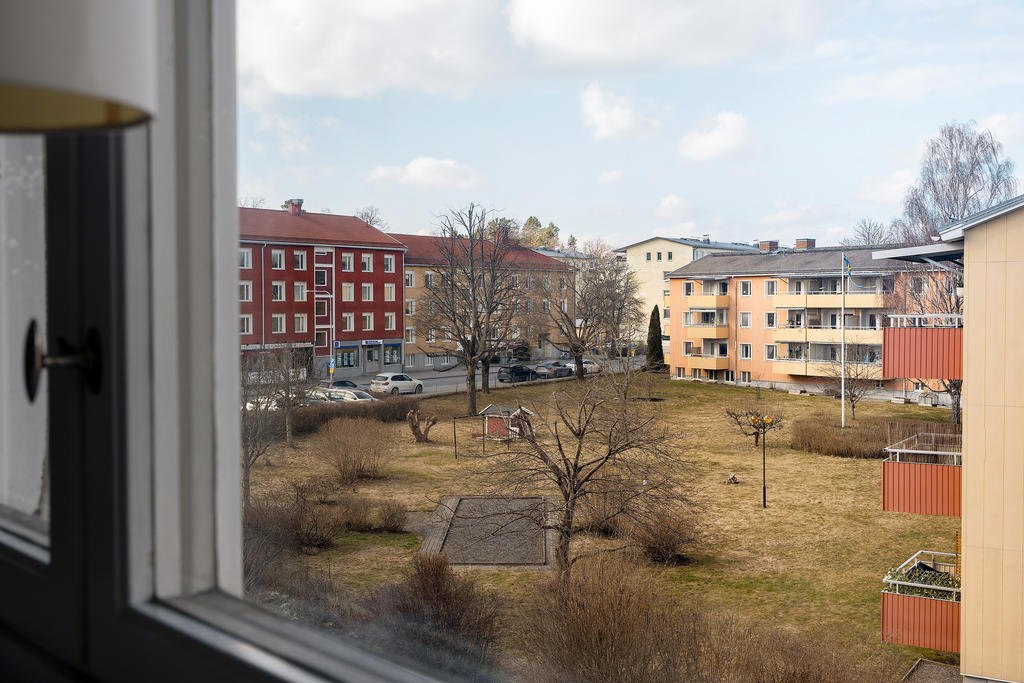 Sovrummet har fönster i norr