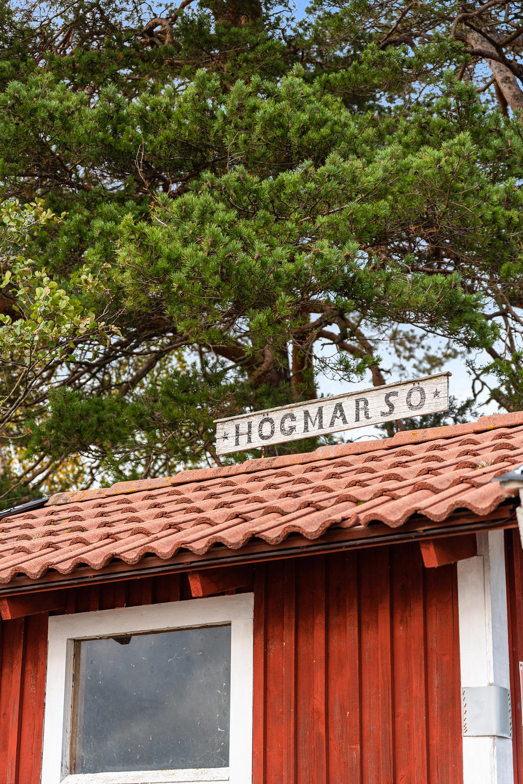 Vänthus vid Högmarsö brygga