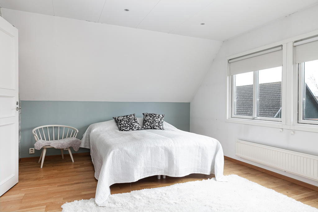 Sovmiljö, möjligt att dela till 2 sovrum vid behov