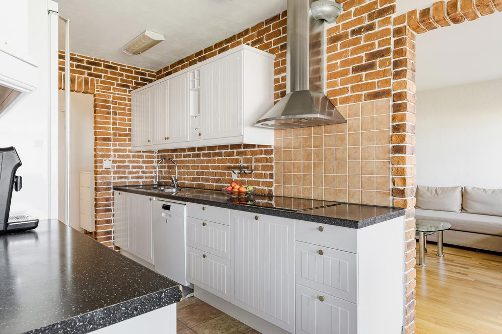 Bra med förvaring och arbetsytor i kök