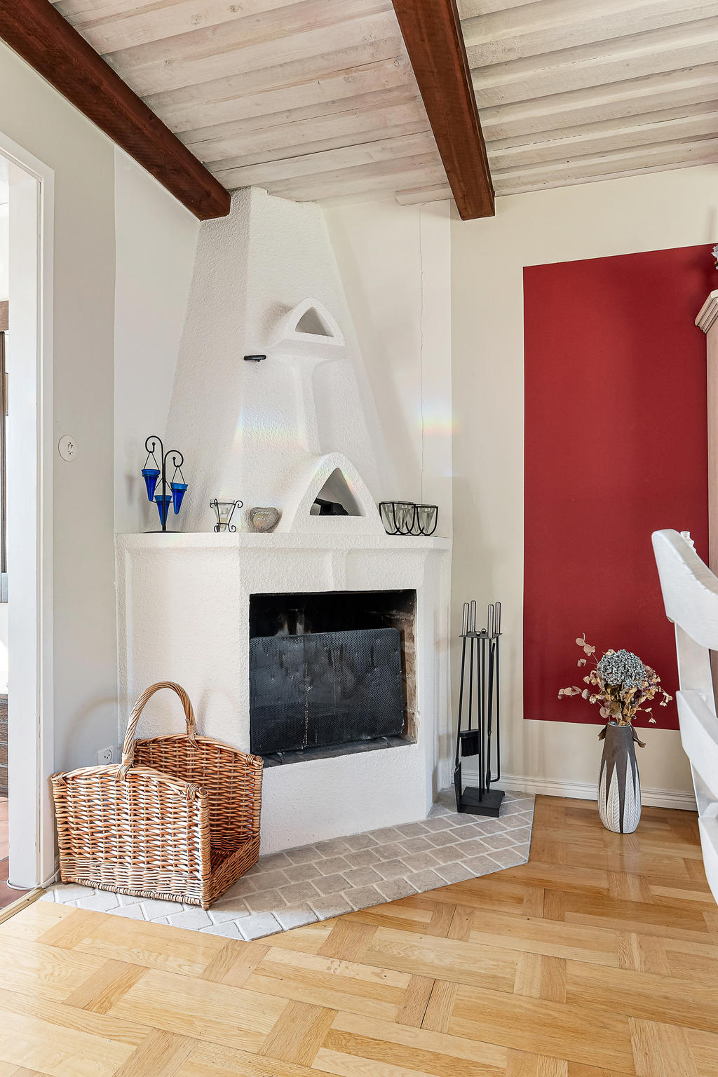 Öppen spis i matsal