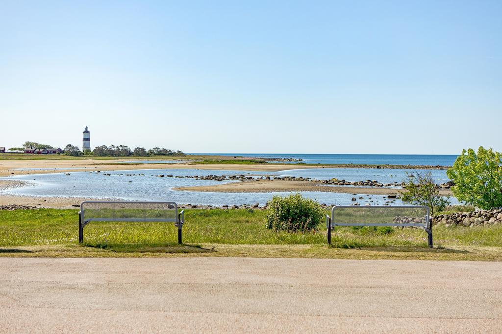 Vy ifrån Båthusvägen, strax nedanför huset