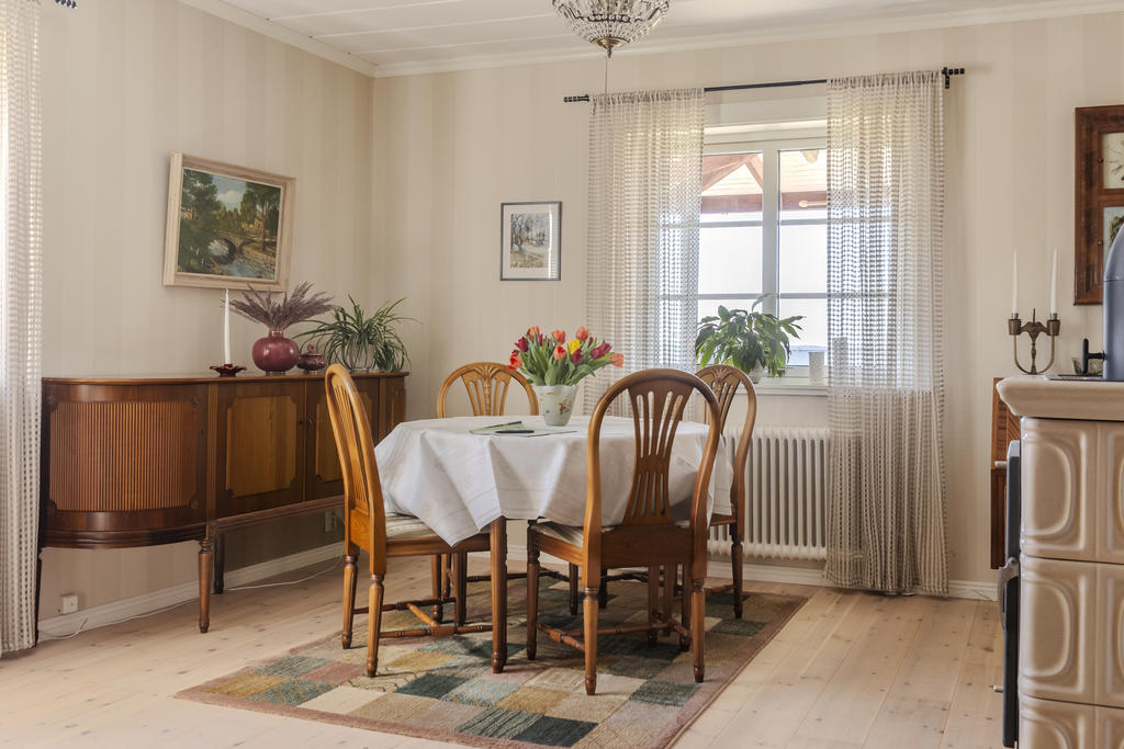 Matplats i vardagsrum