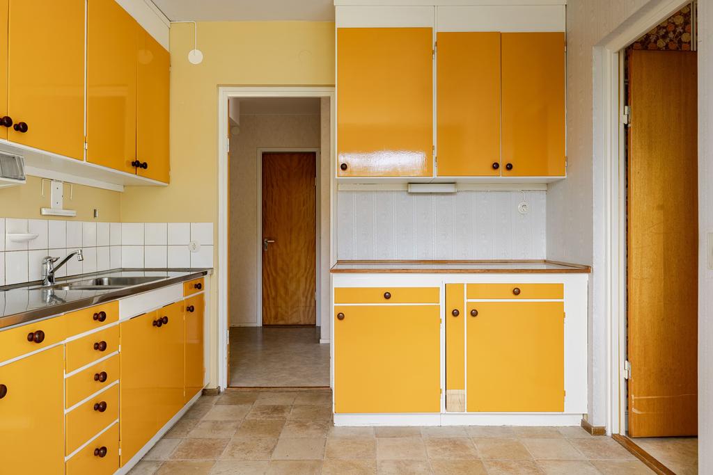 Kök med originalluckor