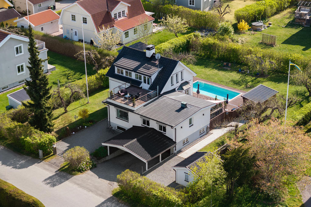 Välkomna hem till Jupitervägen 23 och detta fantastiska hus om 316 totalyta.