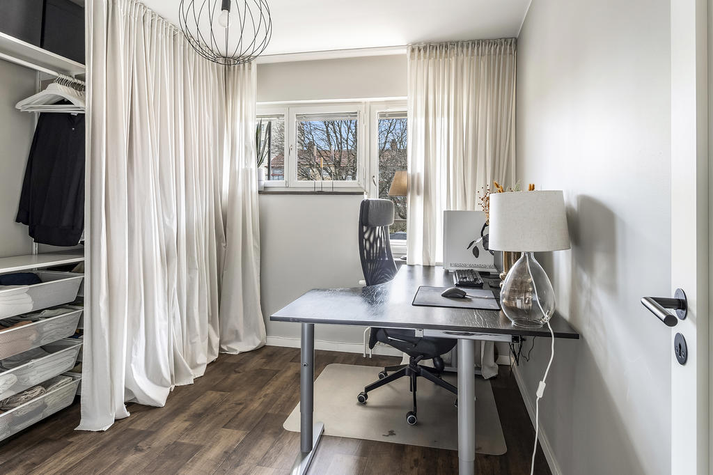 Kontor och förvaring, alternativt sovrum