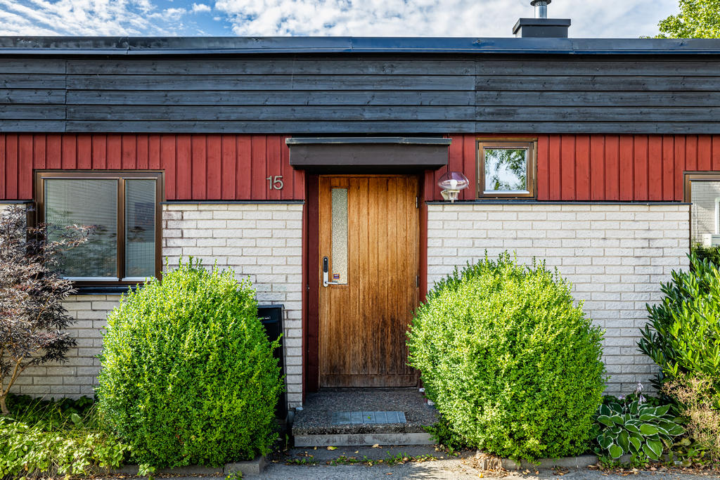 Äldre bilder, dörren är svart idag