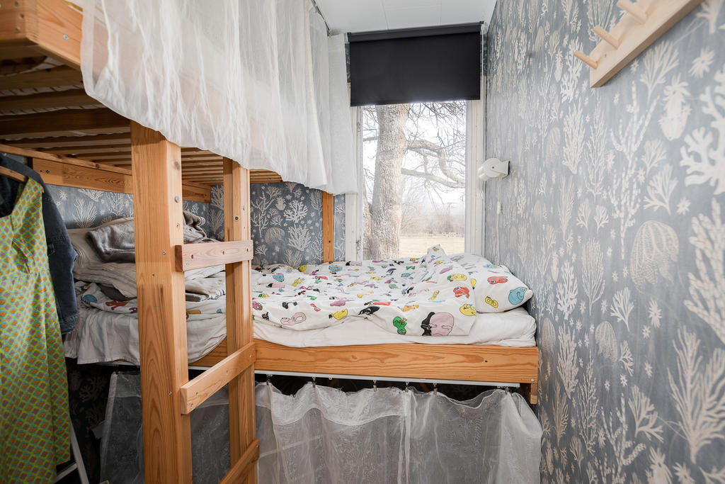 Sovrum med våningssäng för maximalt med utrymme