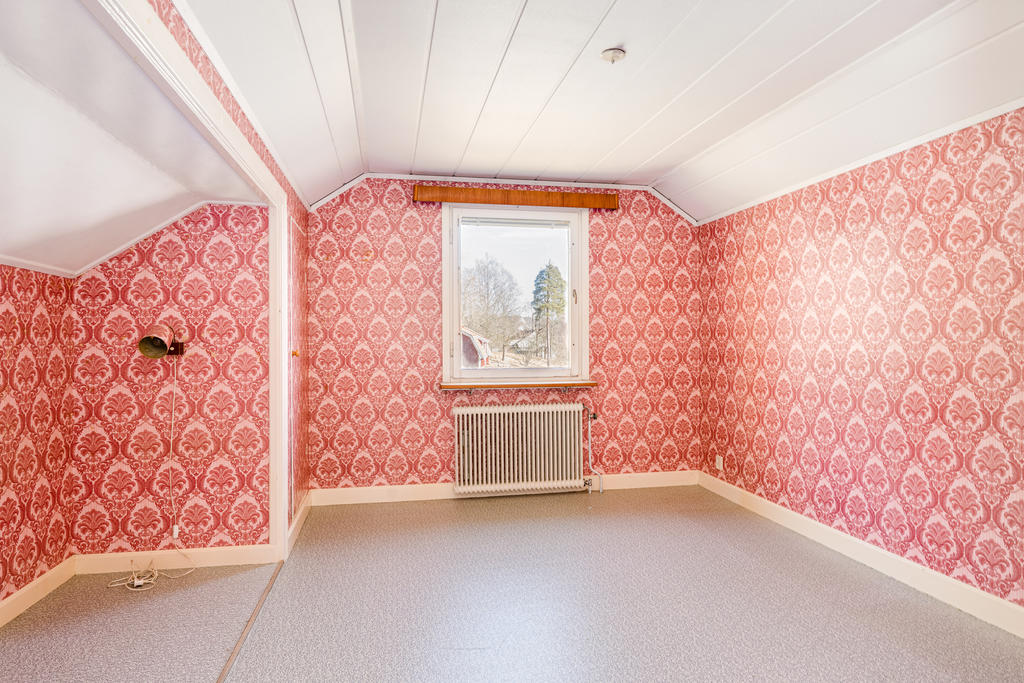 Sovrum 2 med kattvind.