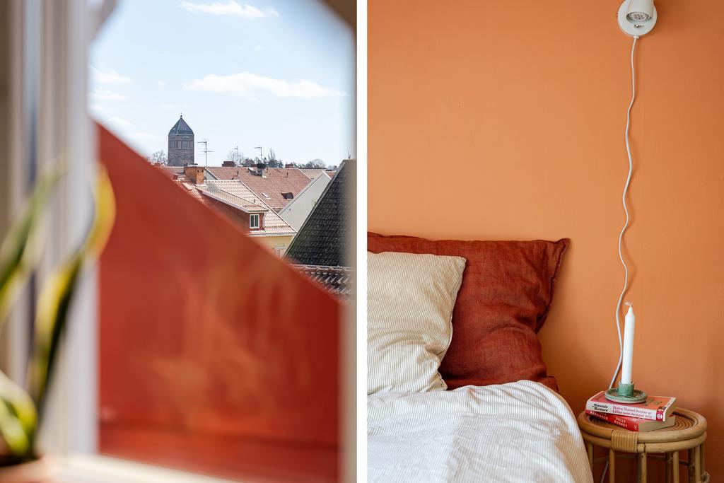 Målad fondvägg i sovrummet 