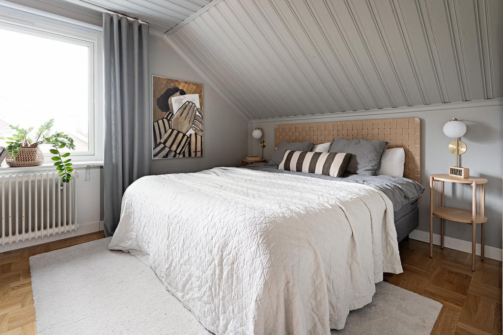 Sovrum 1 (övervåning)