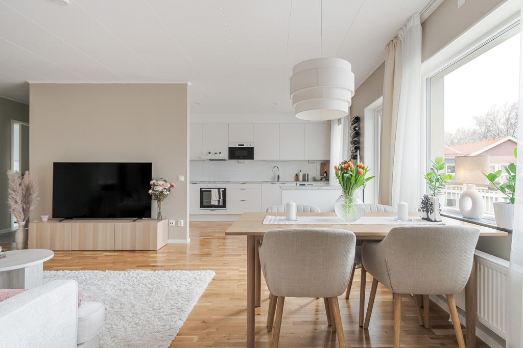 Öppen planlösning i en härlig stil!