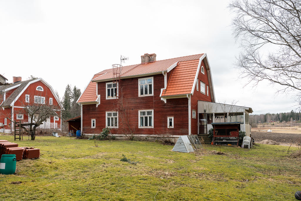 Baksida huset