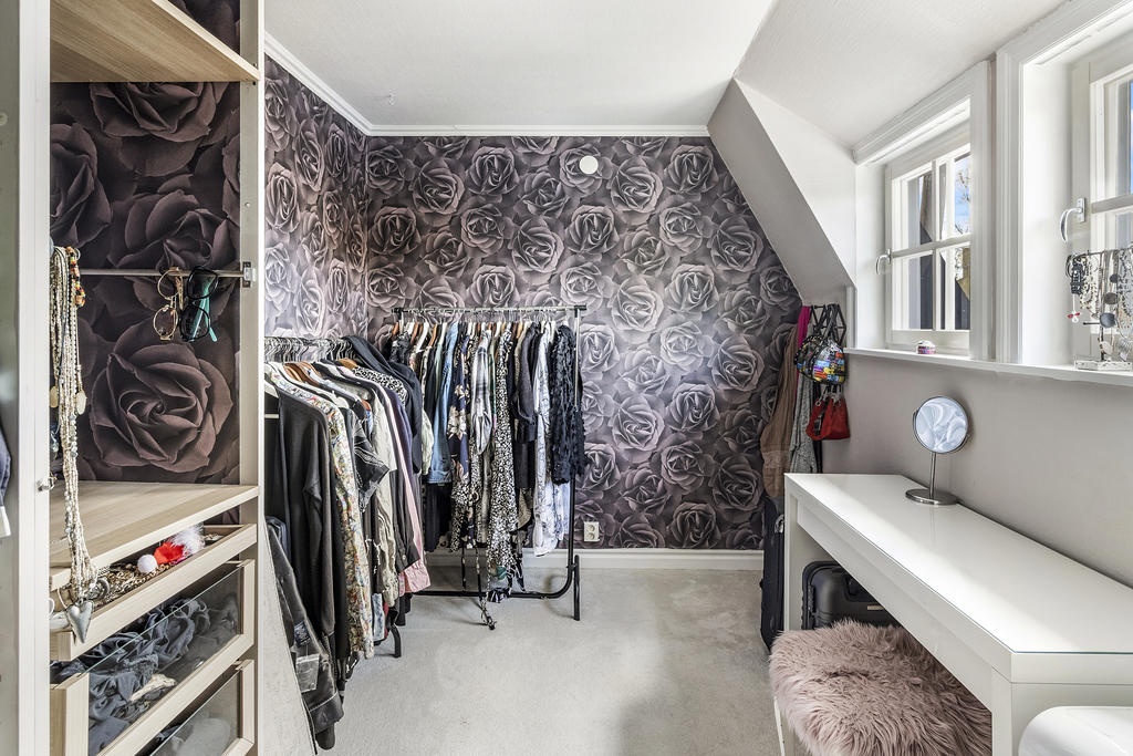 Walk in closet/sovrum 