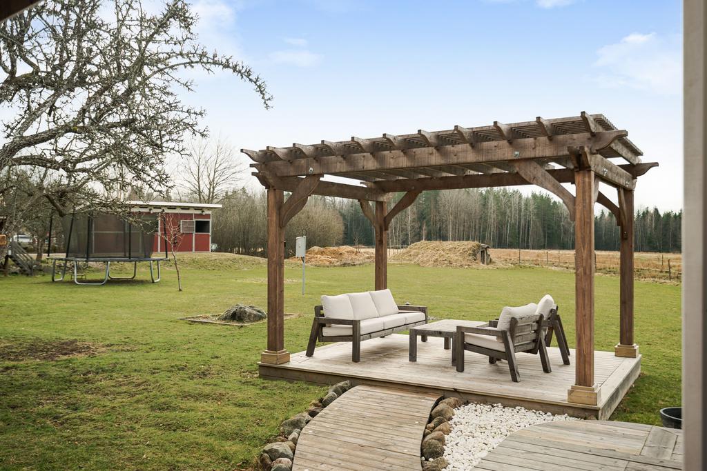 Pergola i trädgården