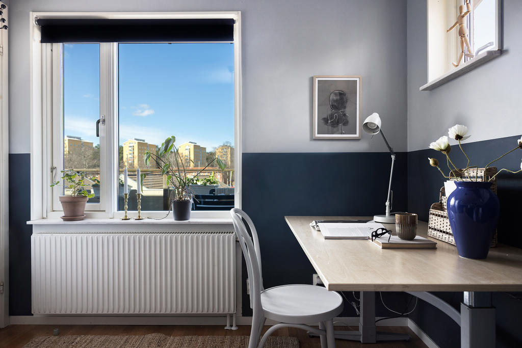 Sovrum ett på entréplan