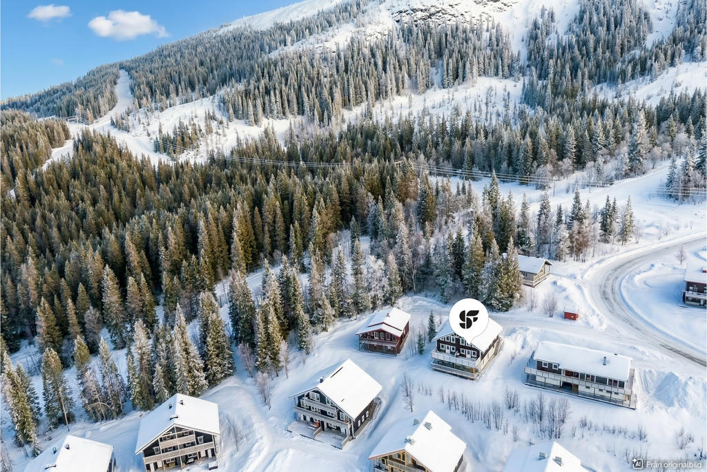 Bo just intill backen. Har glider du ut till Gunni-/Englandsliften.