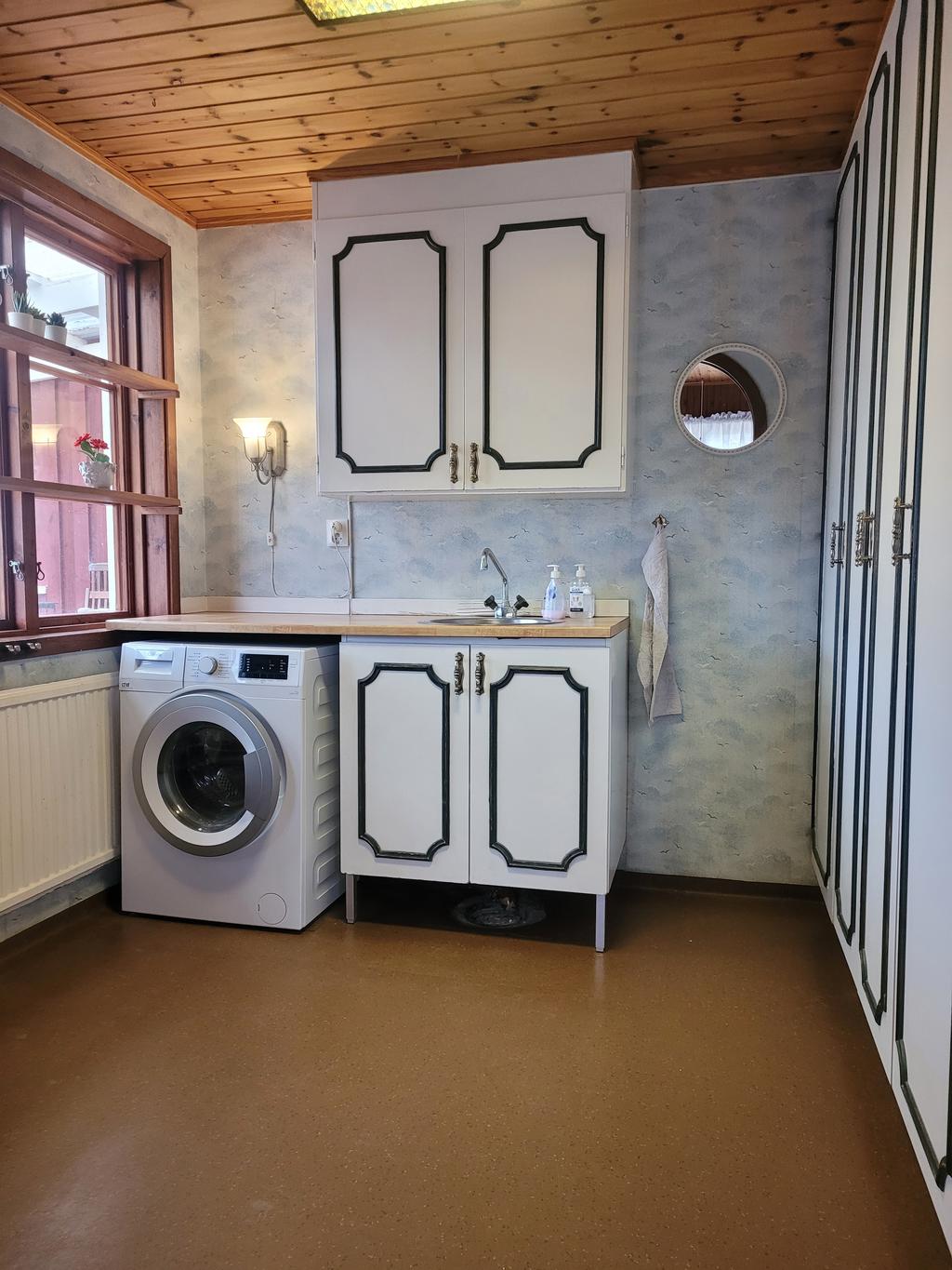 Tvättstuga med utgång