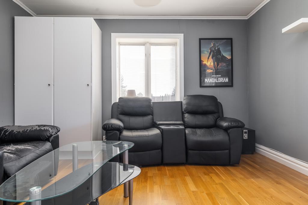 Sovrum 4 med 2 st garderober