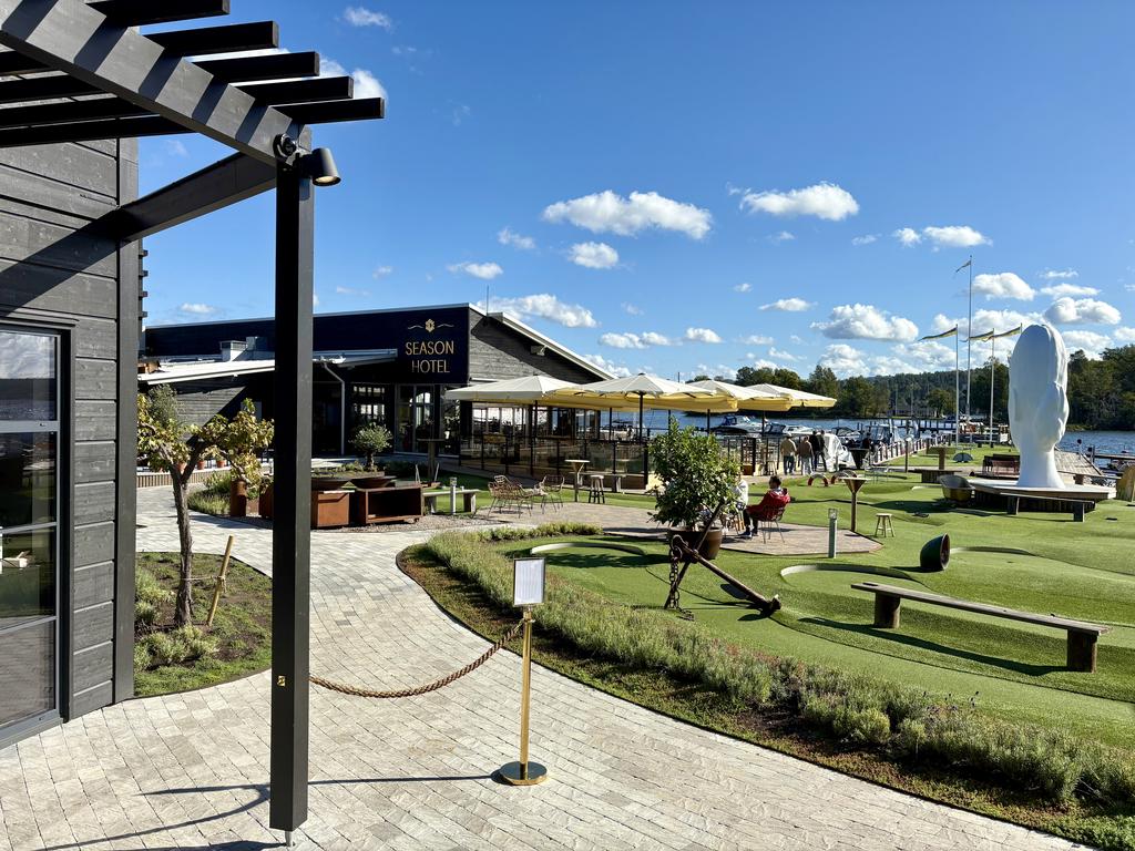 Restaurang, spahotell & minigolfbana i Jungfrusund
