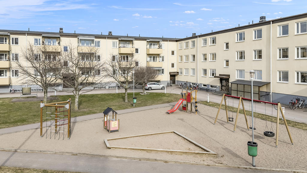 Lekpark på innergården