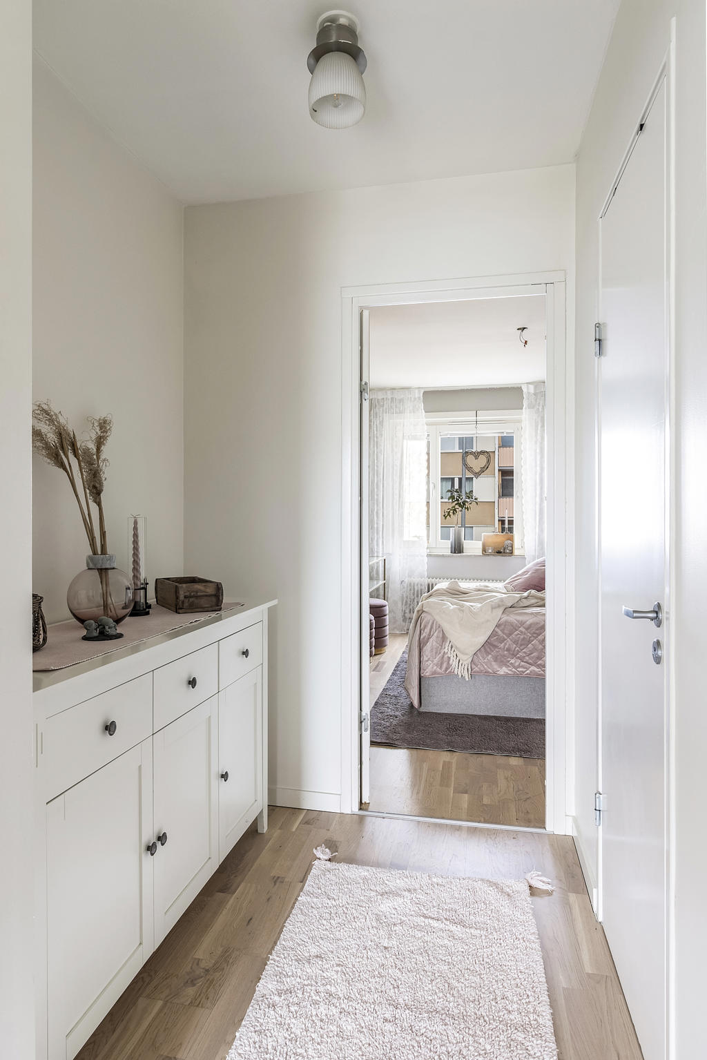 Inre hall mot sovrum 1