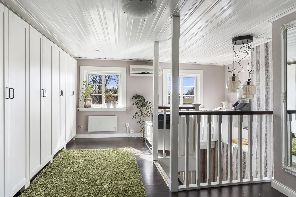 Allrum på övre plan med gott om förvaring