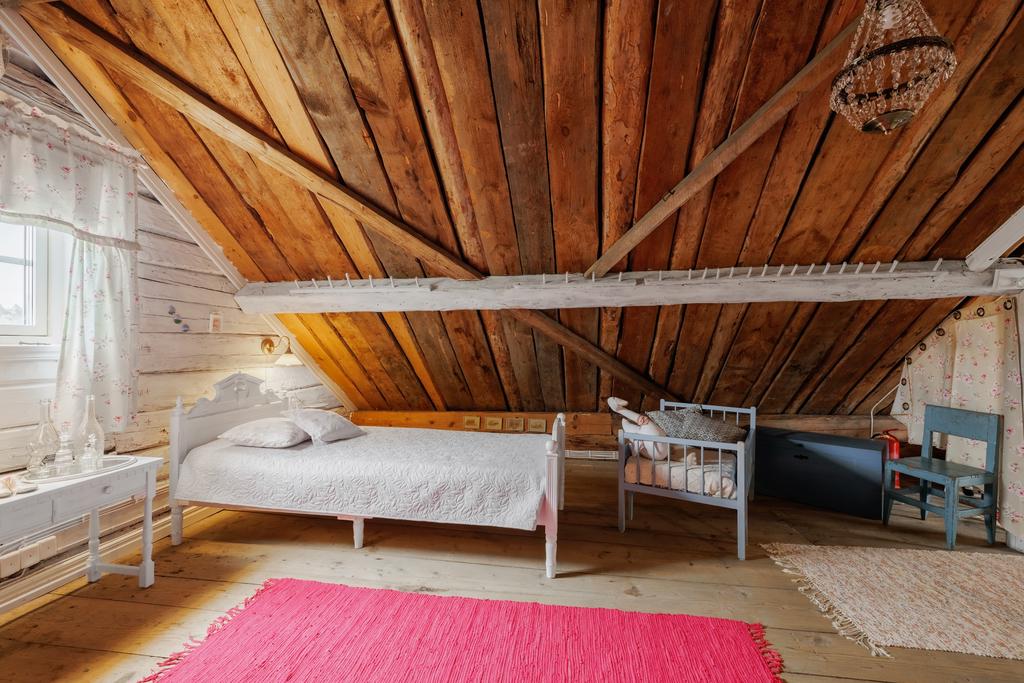 Sovplatser en trappa upp