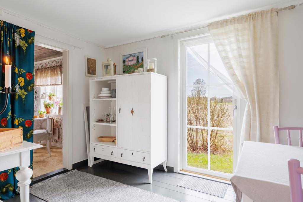 Altandörren ger fint ljusinsläpp