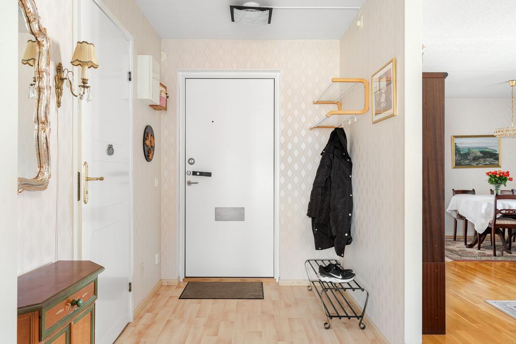 Hall med plats för avhängning