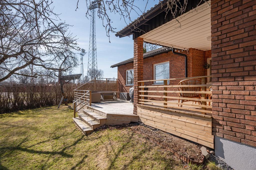 Stor altan på baksidan