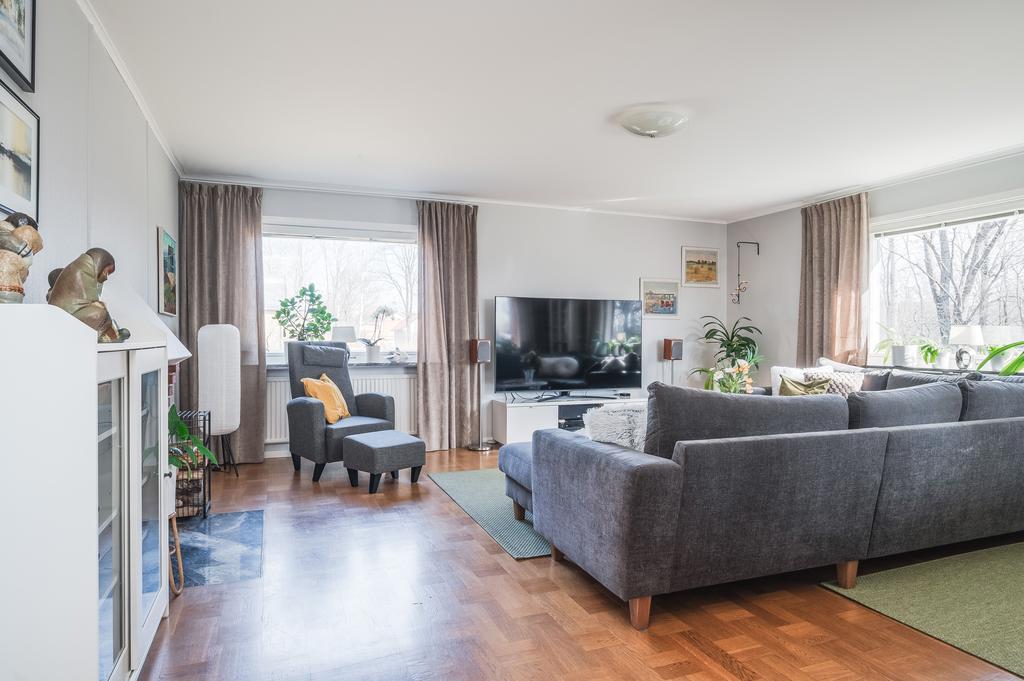 Stor vardagsrum med gavelläge!