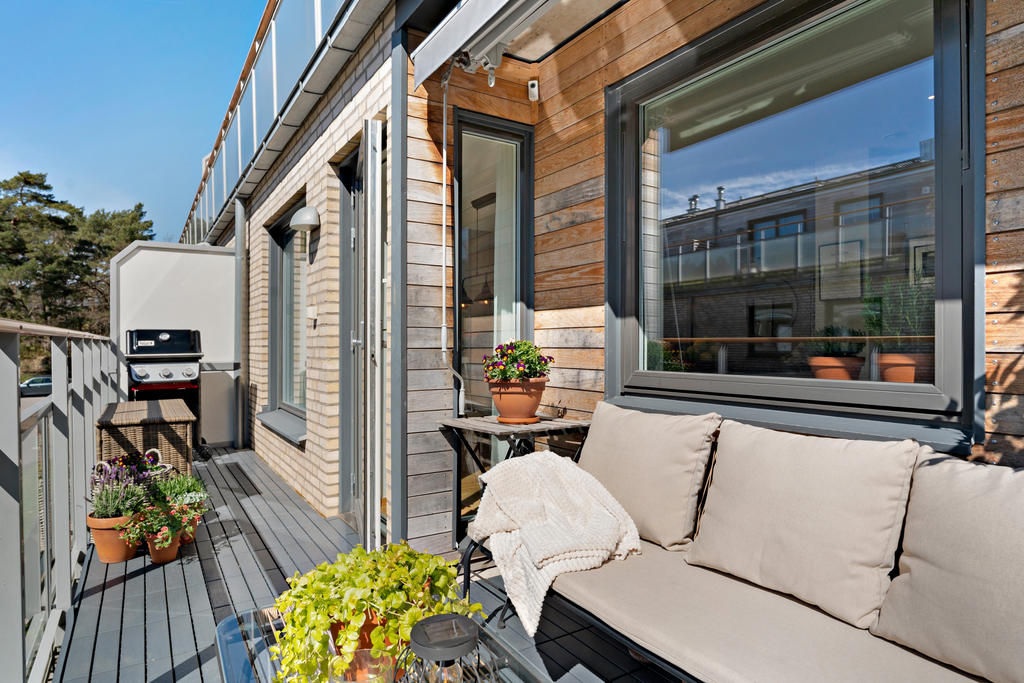 Underbar balkong i soligt söderläge