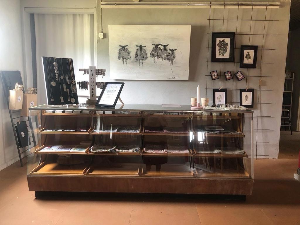 Säljaren egna bilder