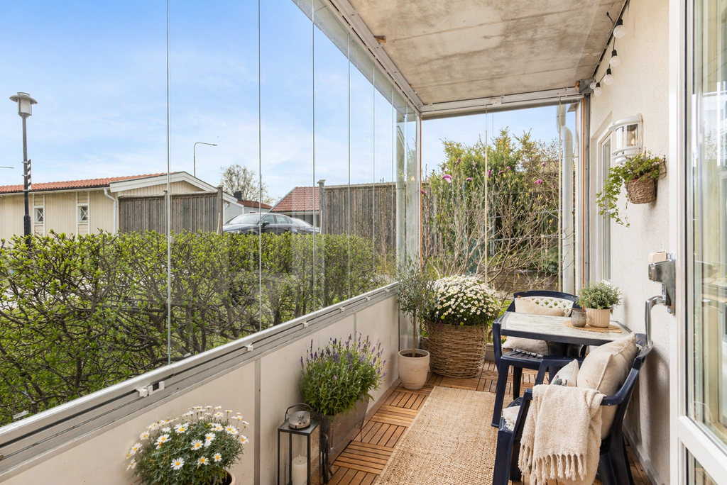 Altanen är stylad med hjälp av AI.