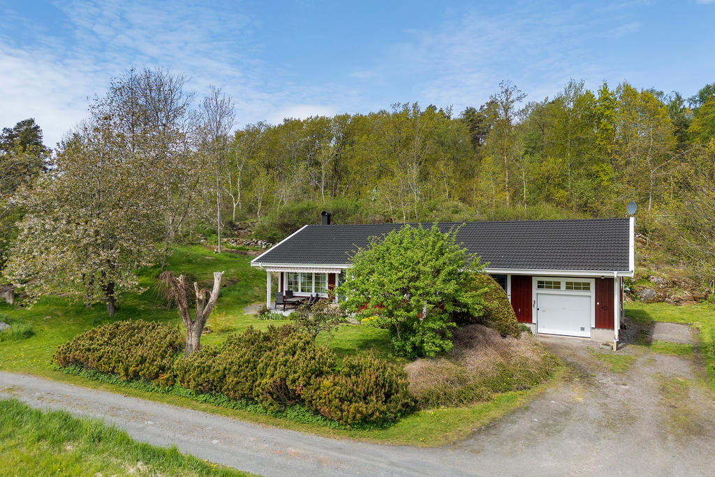 1 plans Onsalavilla med garage i huset