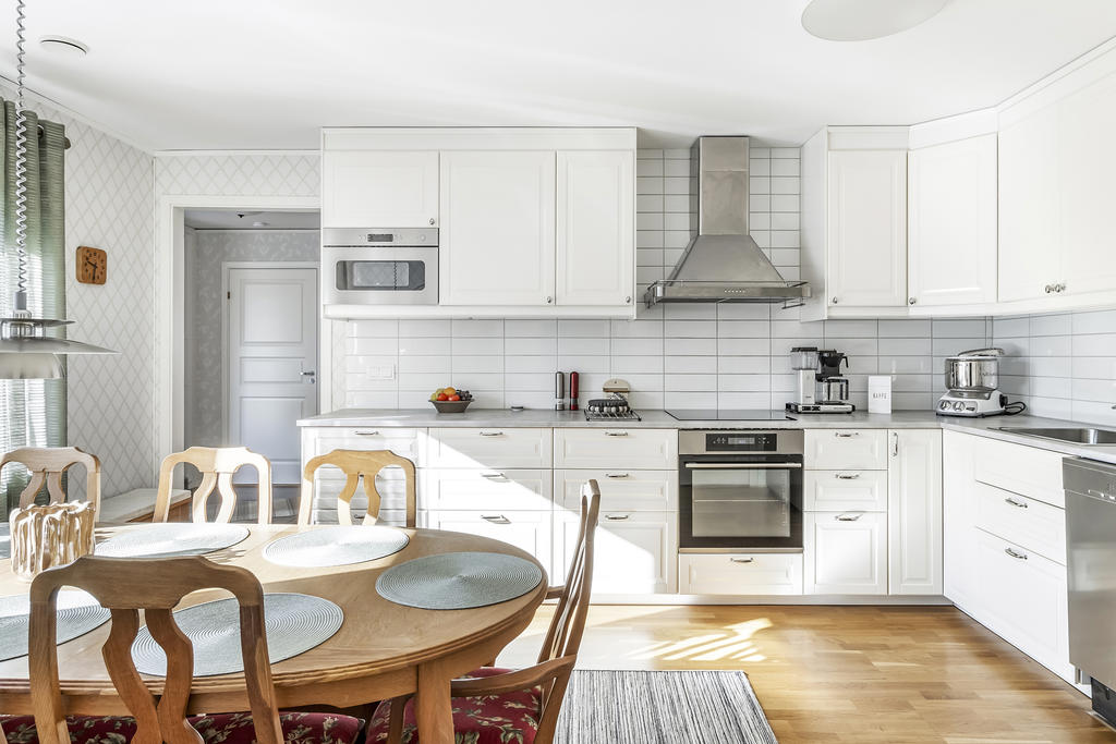 Härligt ljusinsläpp i kök