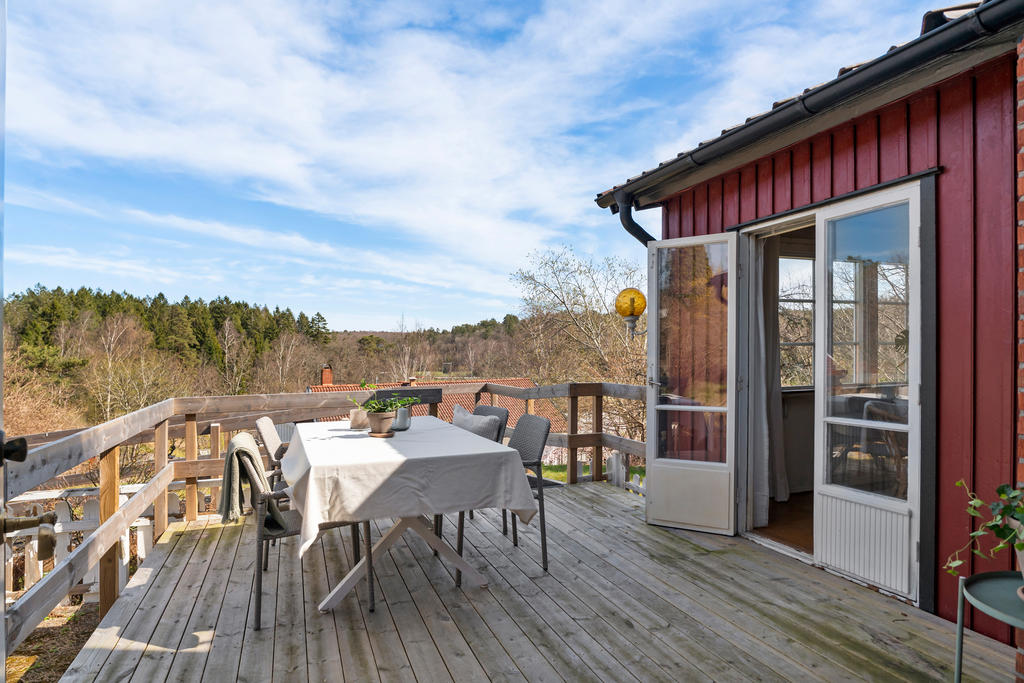 Charmigt hus med högt och soligt läge! 
