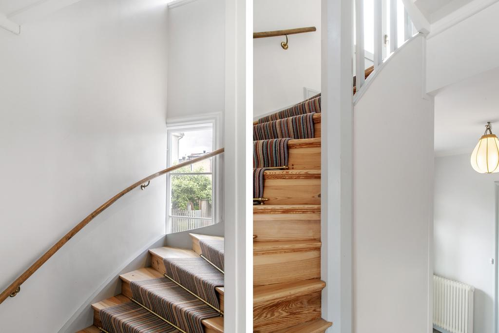 Smakfullt inrett trapphus