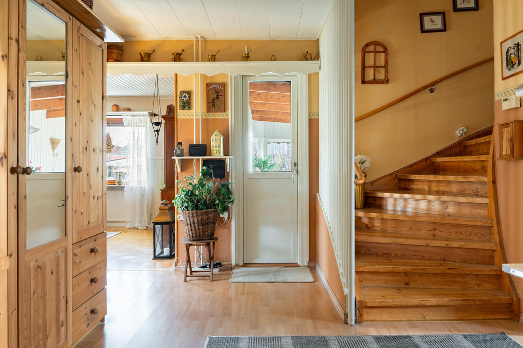 Hall mot inglasade altanen 