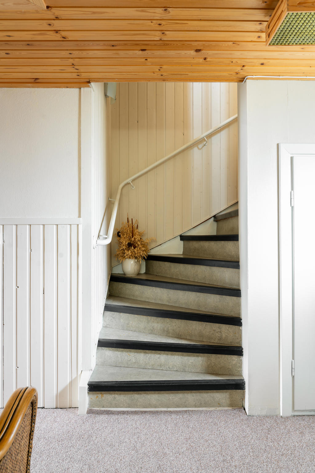 Trapp nere i källaren 