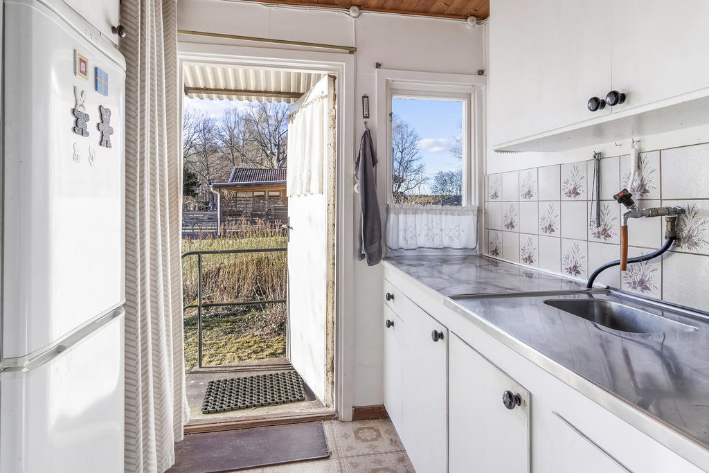 Kök med utgång till trädgården