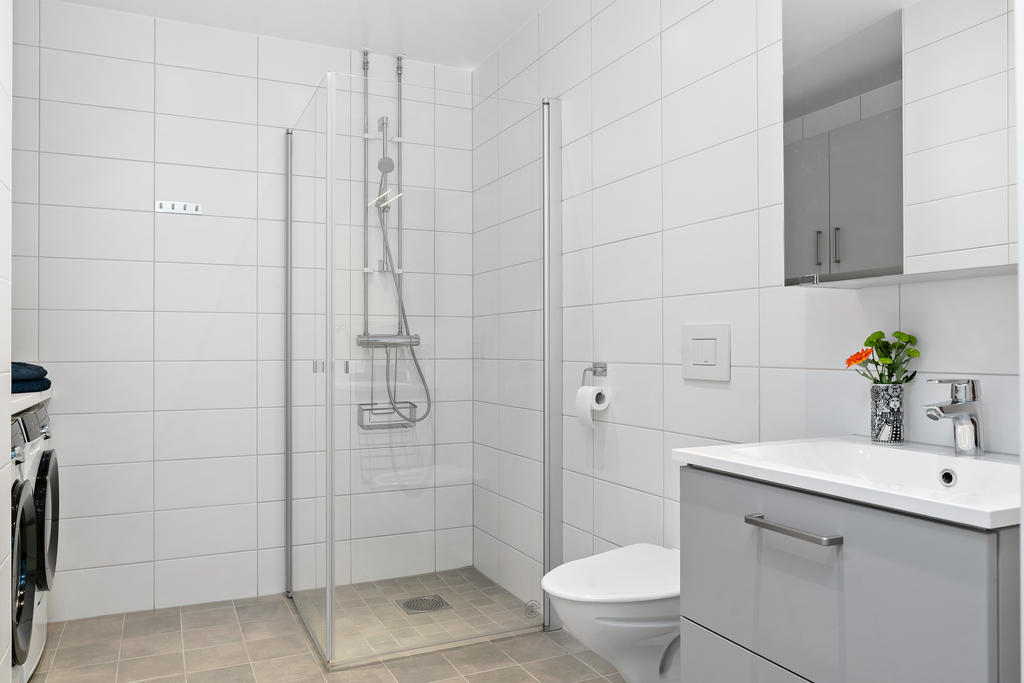 Badrum med tvättdel