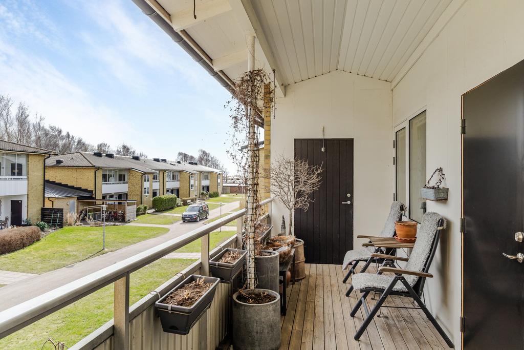  Här bor du i en stabil och välskött förening – BRF Sandslätt – med god ekonomi och väl omhändertagna gemensamhetsytor. 