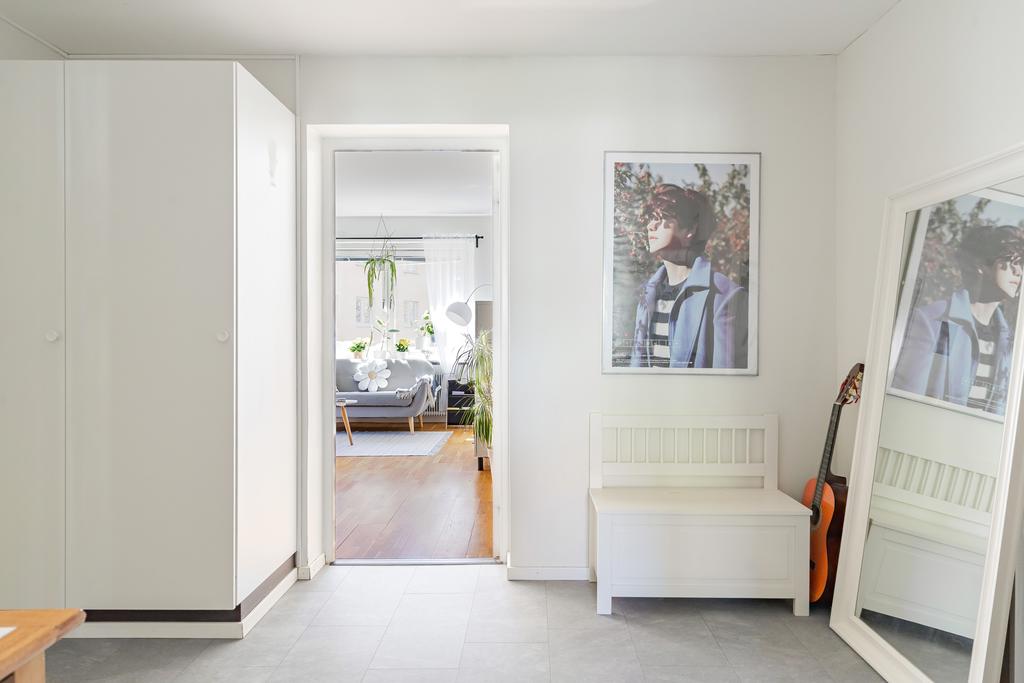 Från hall mot vardagsrum
