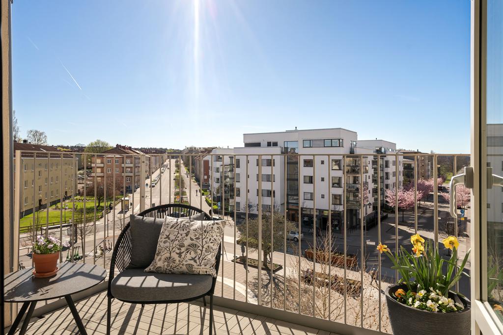 Underbart läge med utsikt och eftermiddags- och kvällssol! 